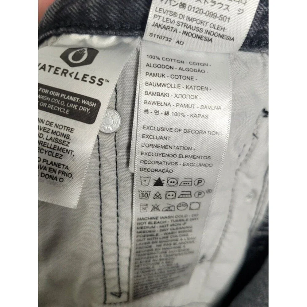 Levi's Women's 501 Original Shorts black raw hem button fly size 28
